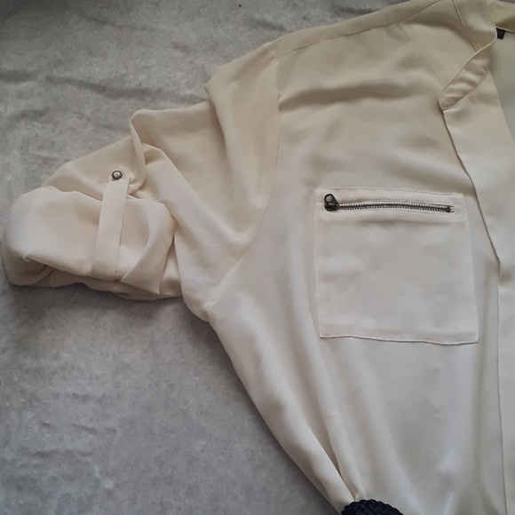 White long sleeve chiffon with belt - Picture 2 of 4